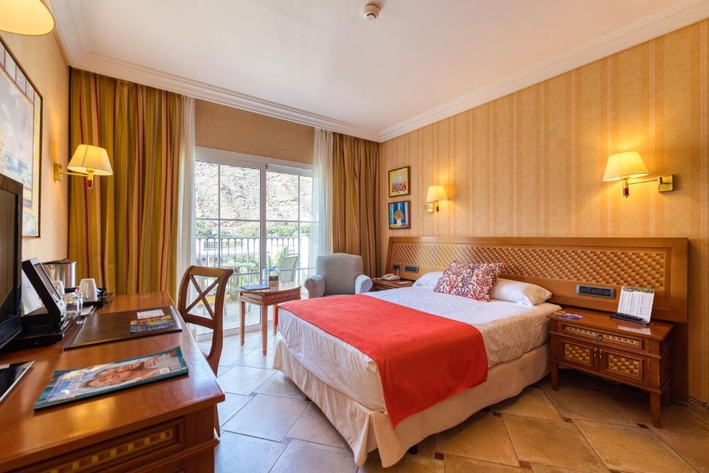 Cordial Mogan Playa 35