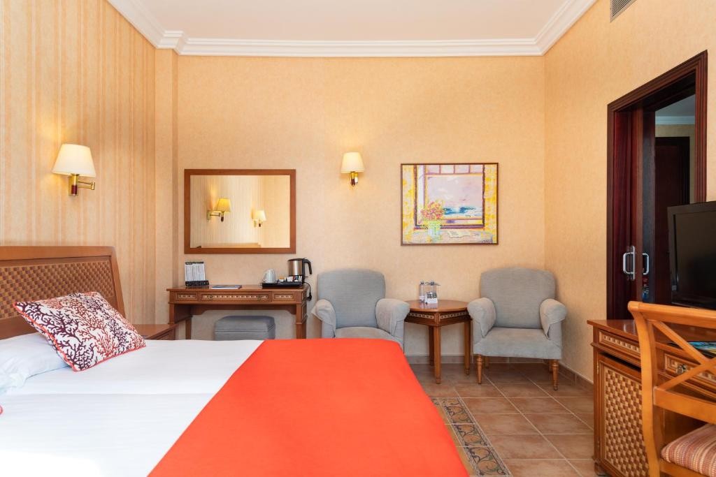 Cordial Mogan Playa 37