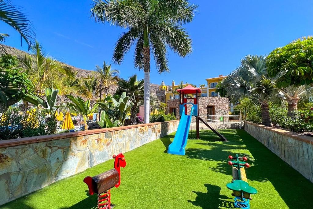 Cordial Mogan Playa 38