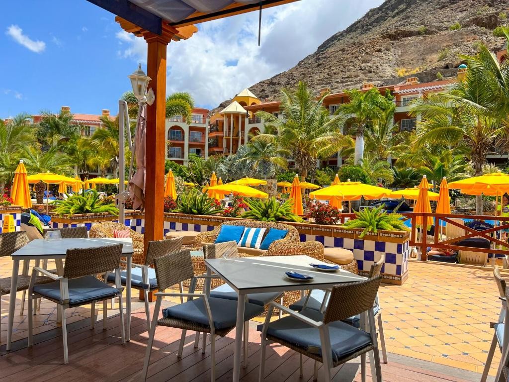 Cordial Mogan Playa 50