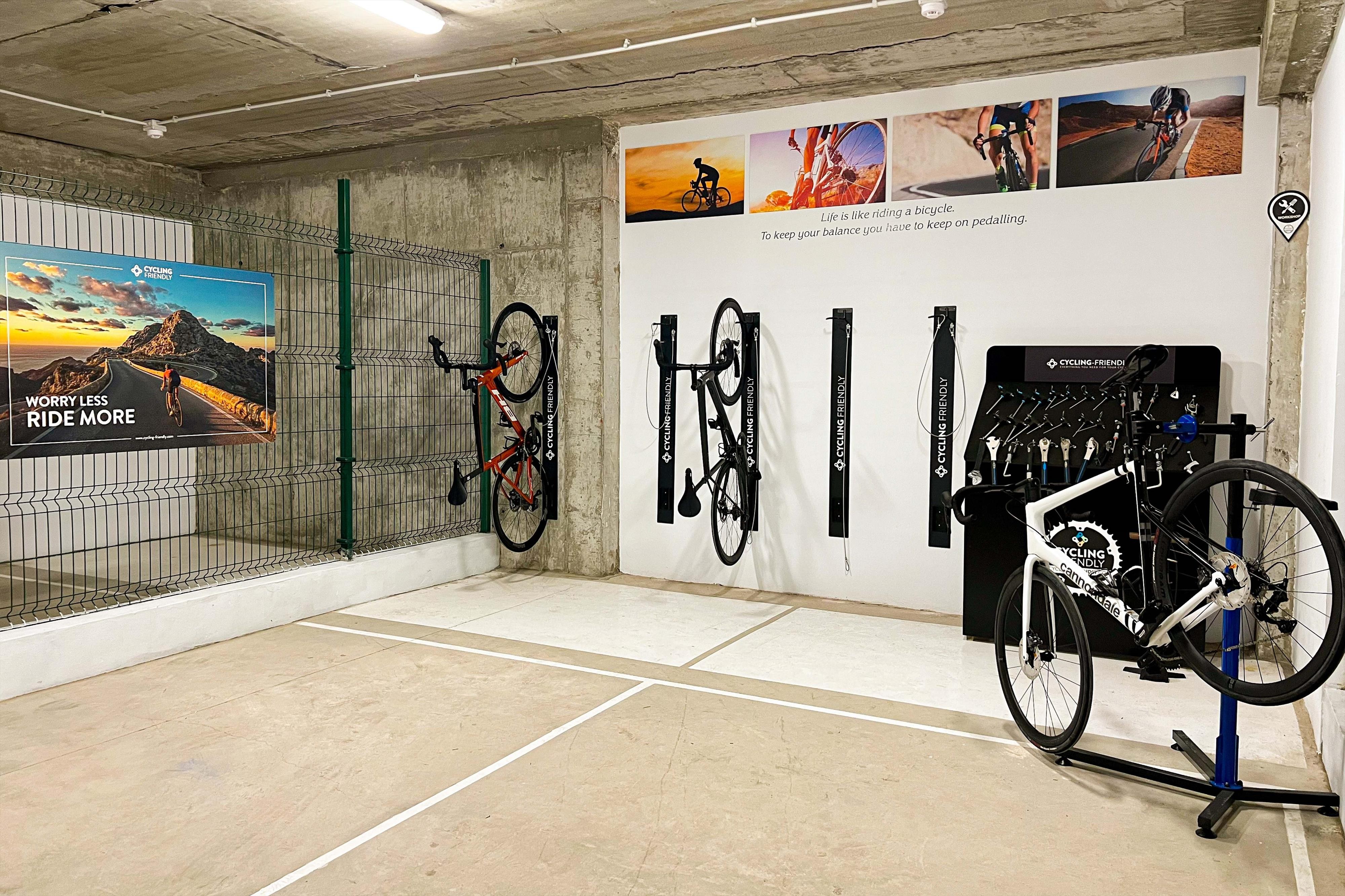 Cordial Santa Agueda 23