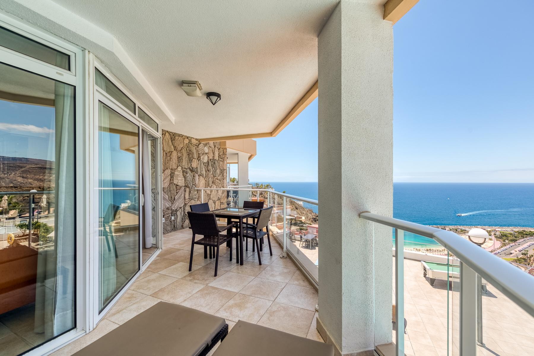 Holiday Club Vista Amadores 12