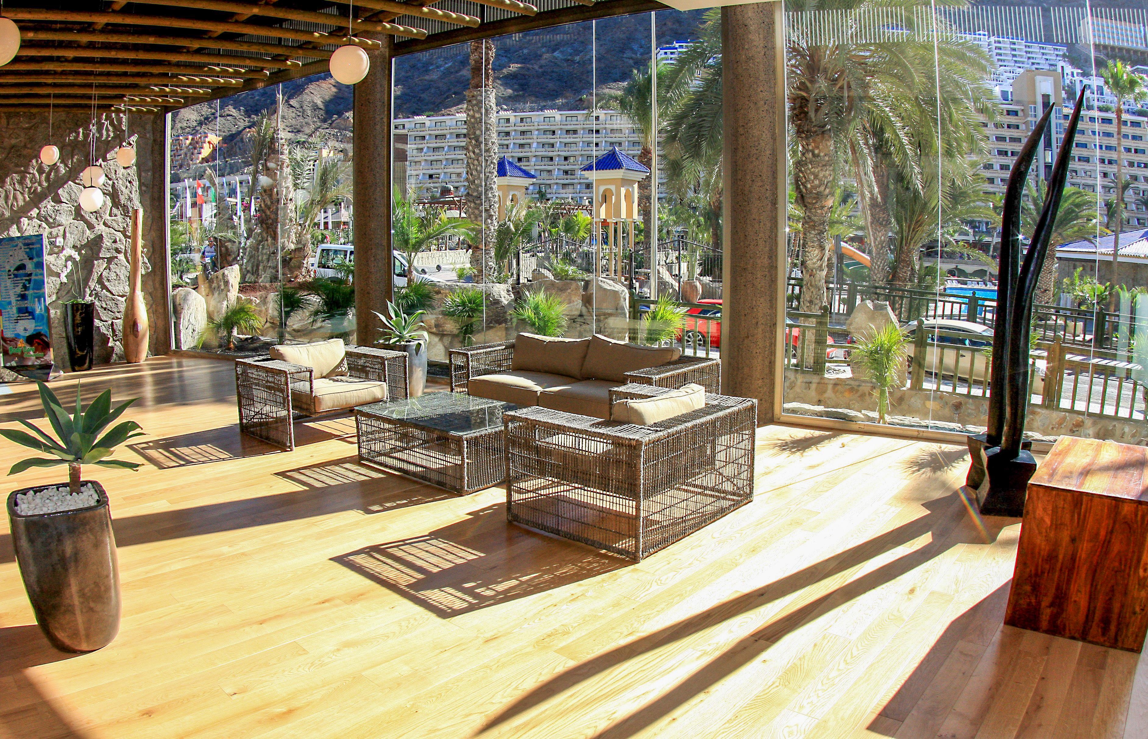 LIVVO Costa Taurito 7