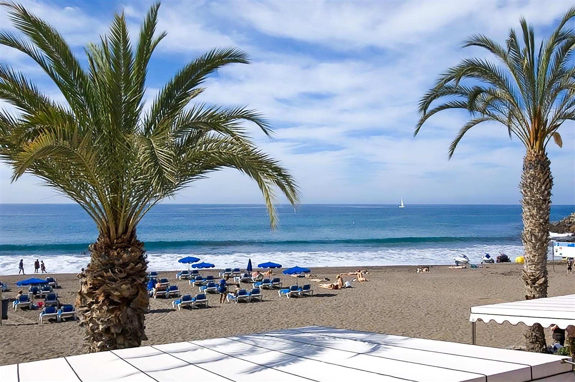 LIVVO Lago Taurito 10