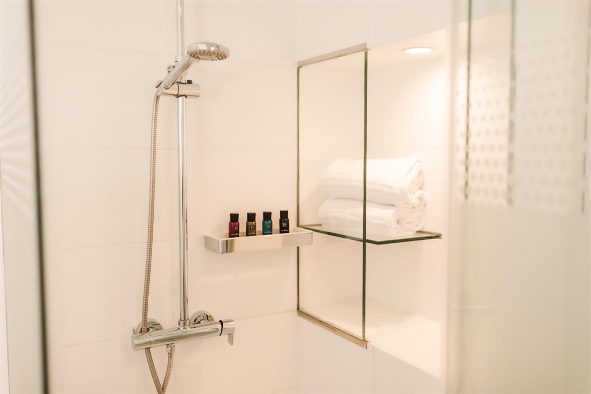 Don Gregory by Dunas