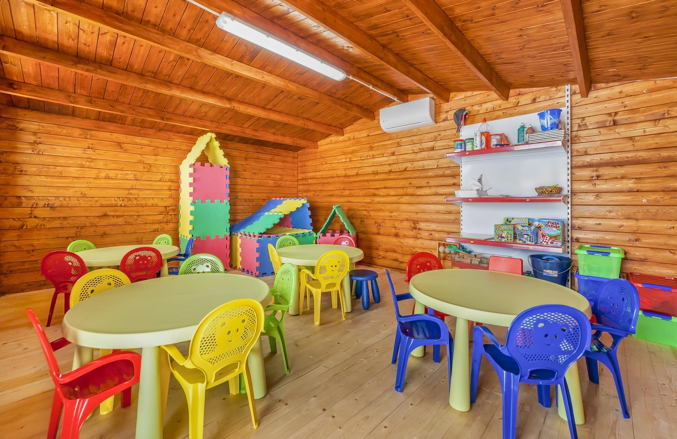 Globales Montemar 32