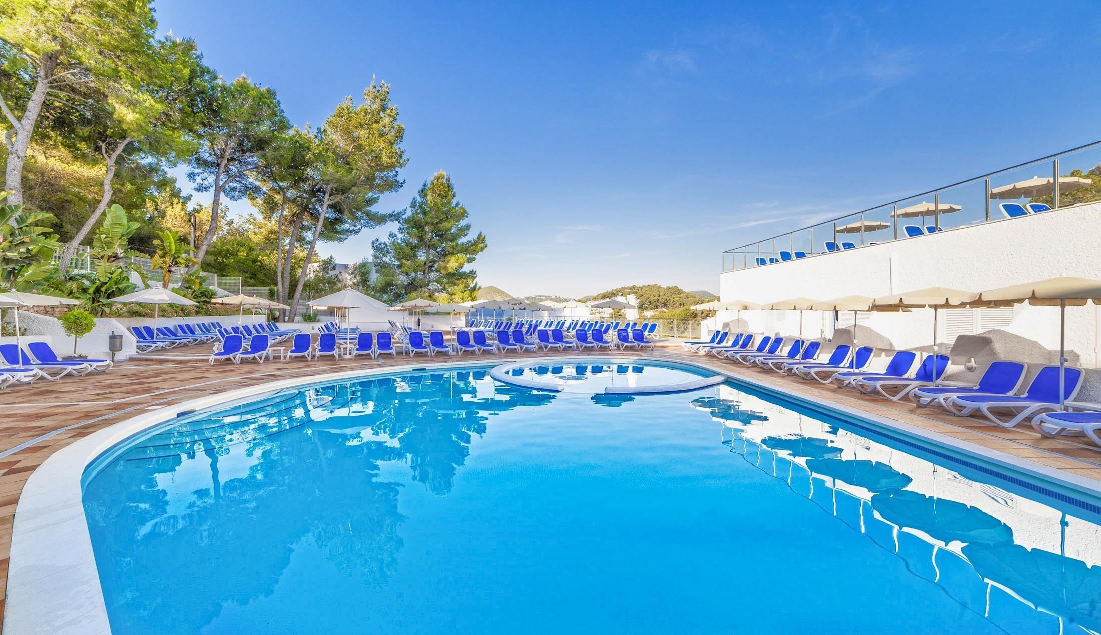 Globales Montemar 16