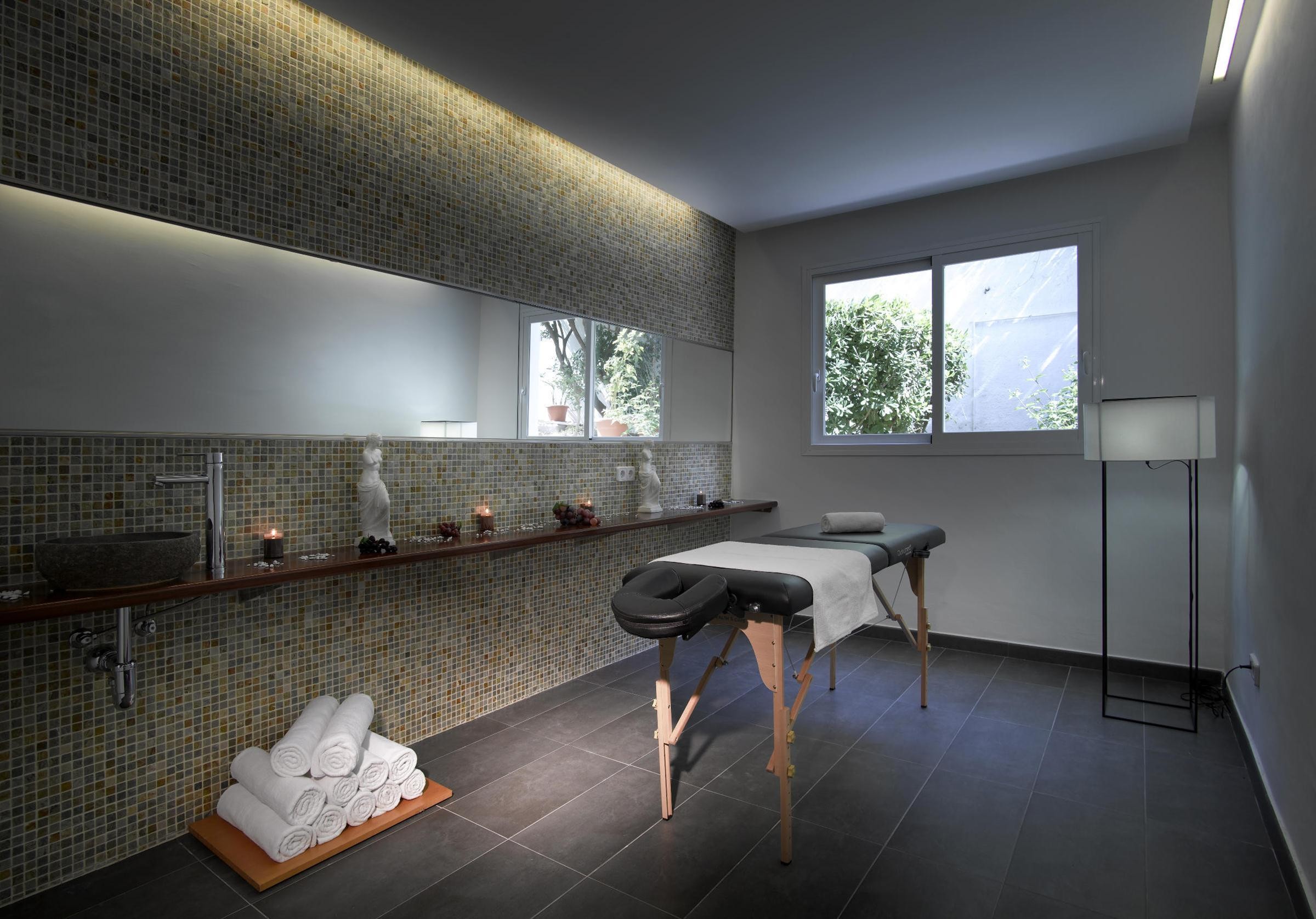 Palladium Cala LLonga 18