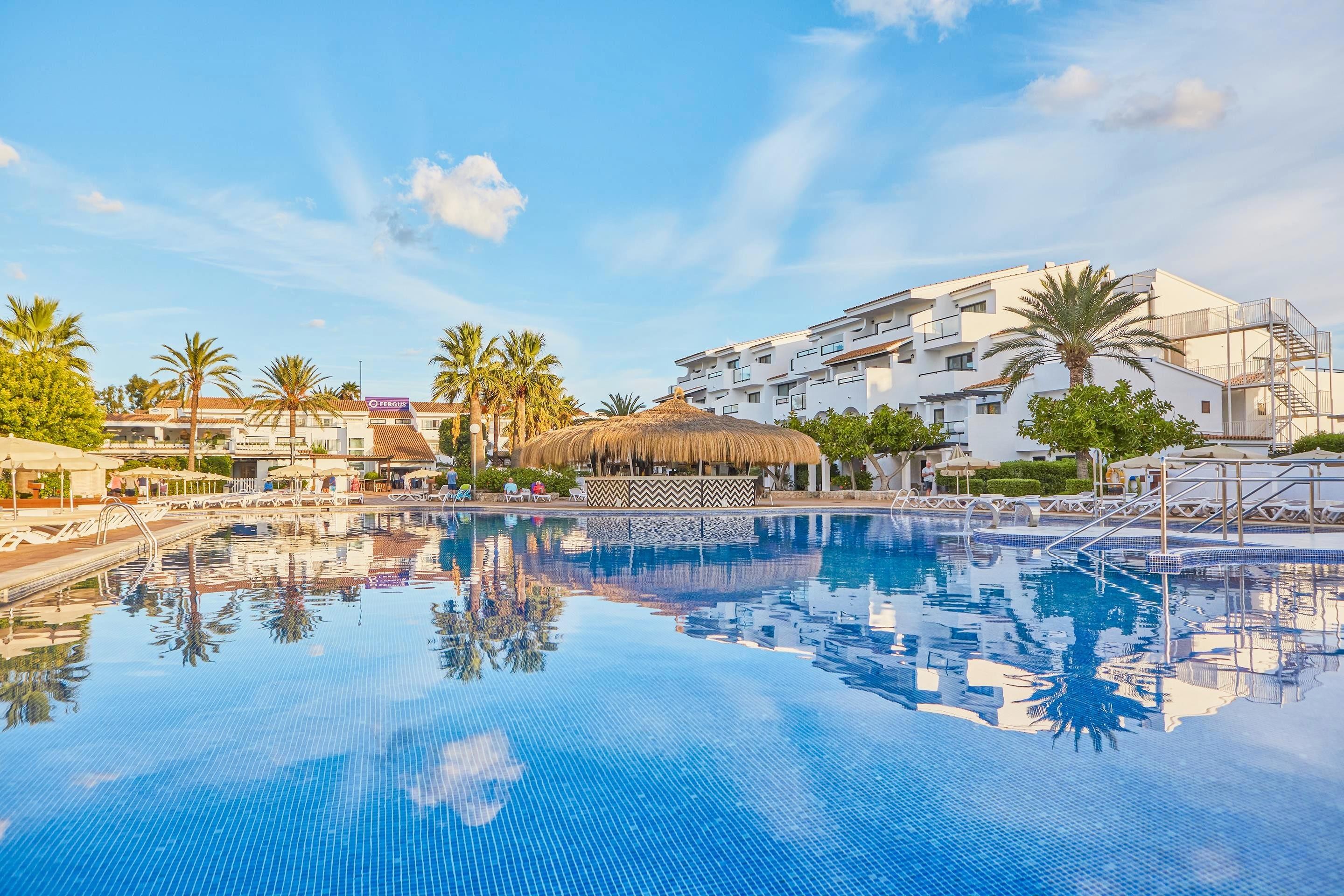 Fergus Style Bahamas 10