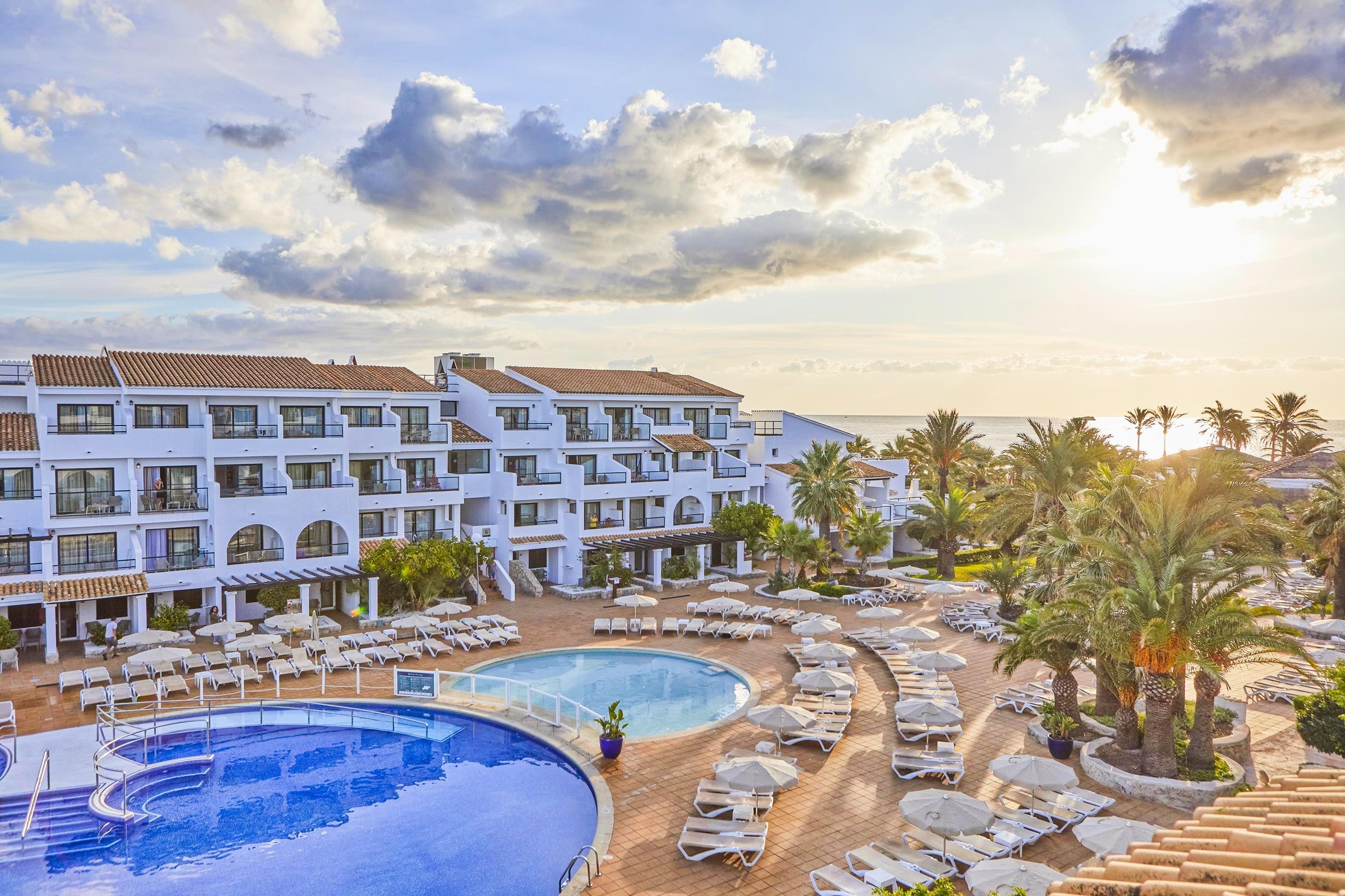 Fergus Style Bahamas