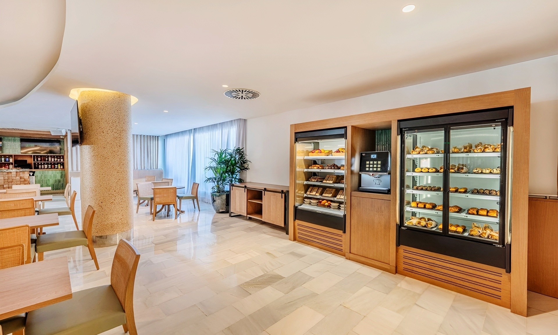 Gran Palladium White Island Resort & Spa 16