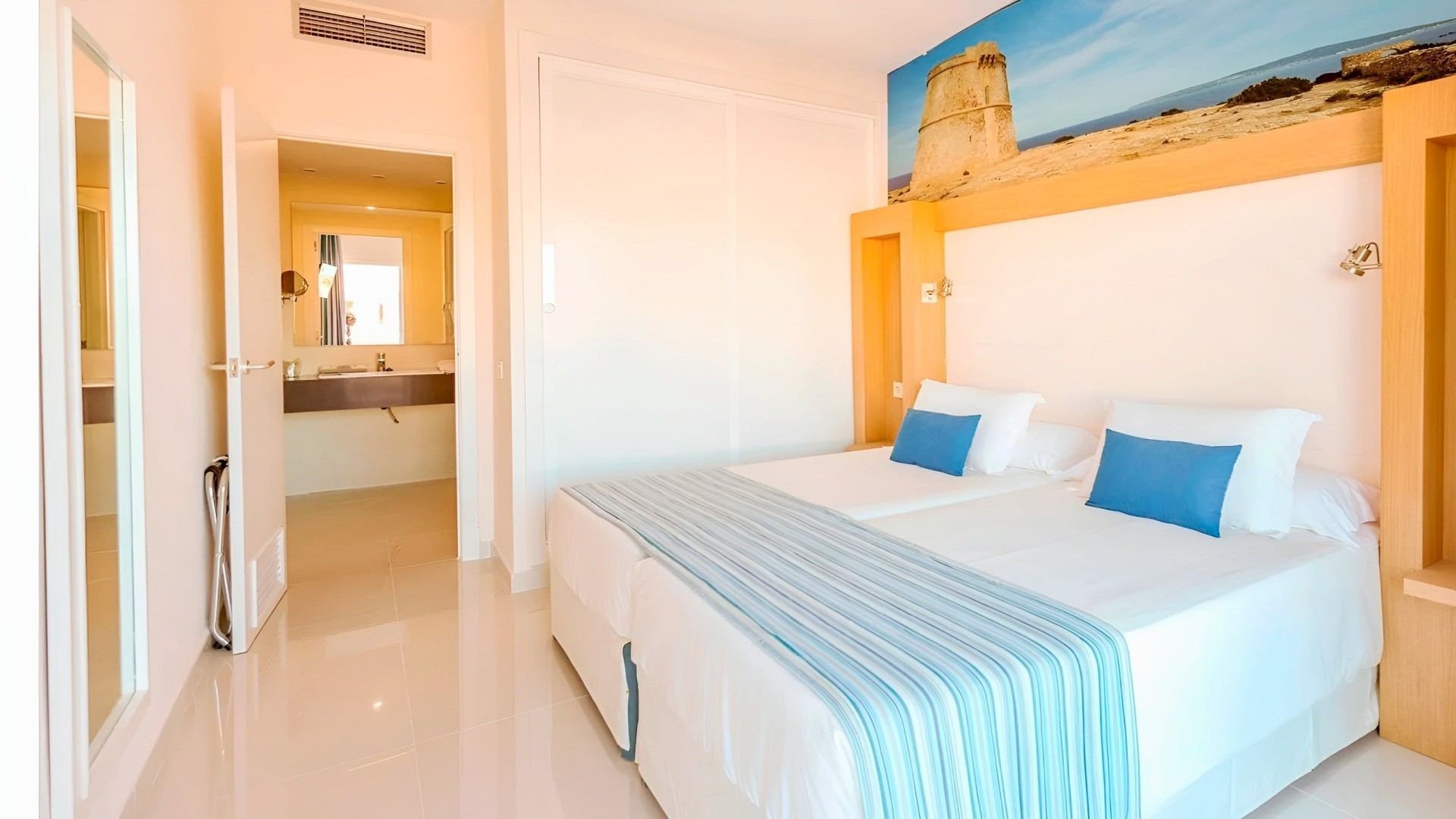 Sirenis Seaview Country Club 8