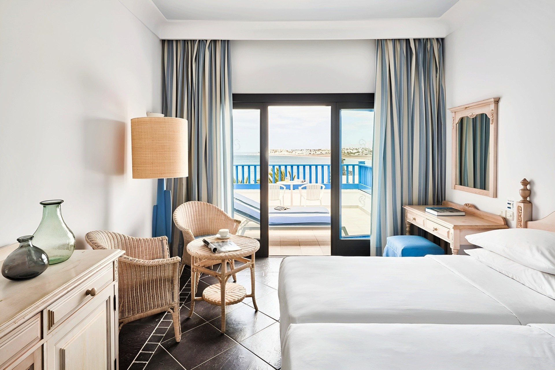 Seaside Los Jameos 13