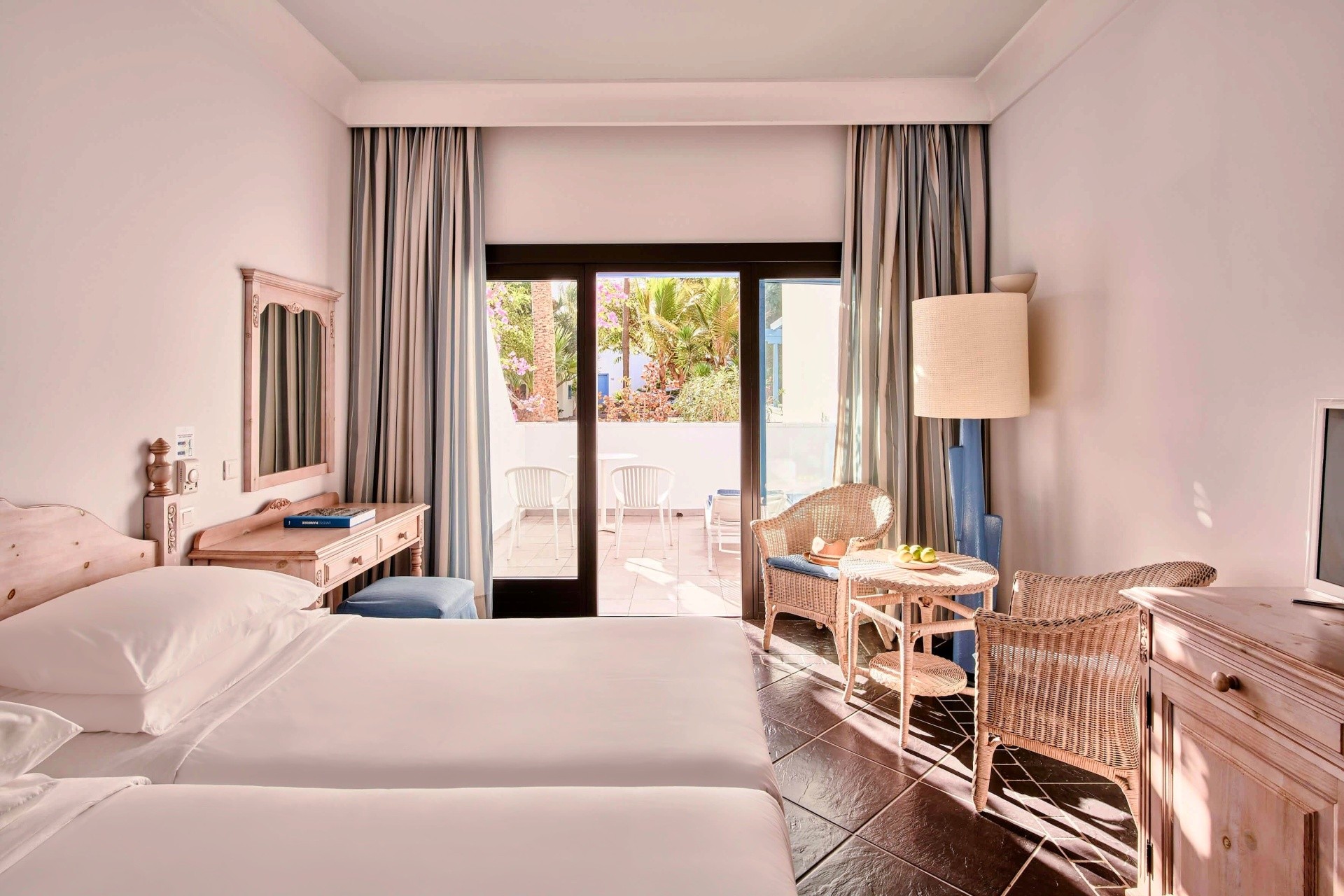 Seaside Los Jameos 9