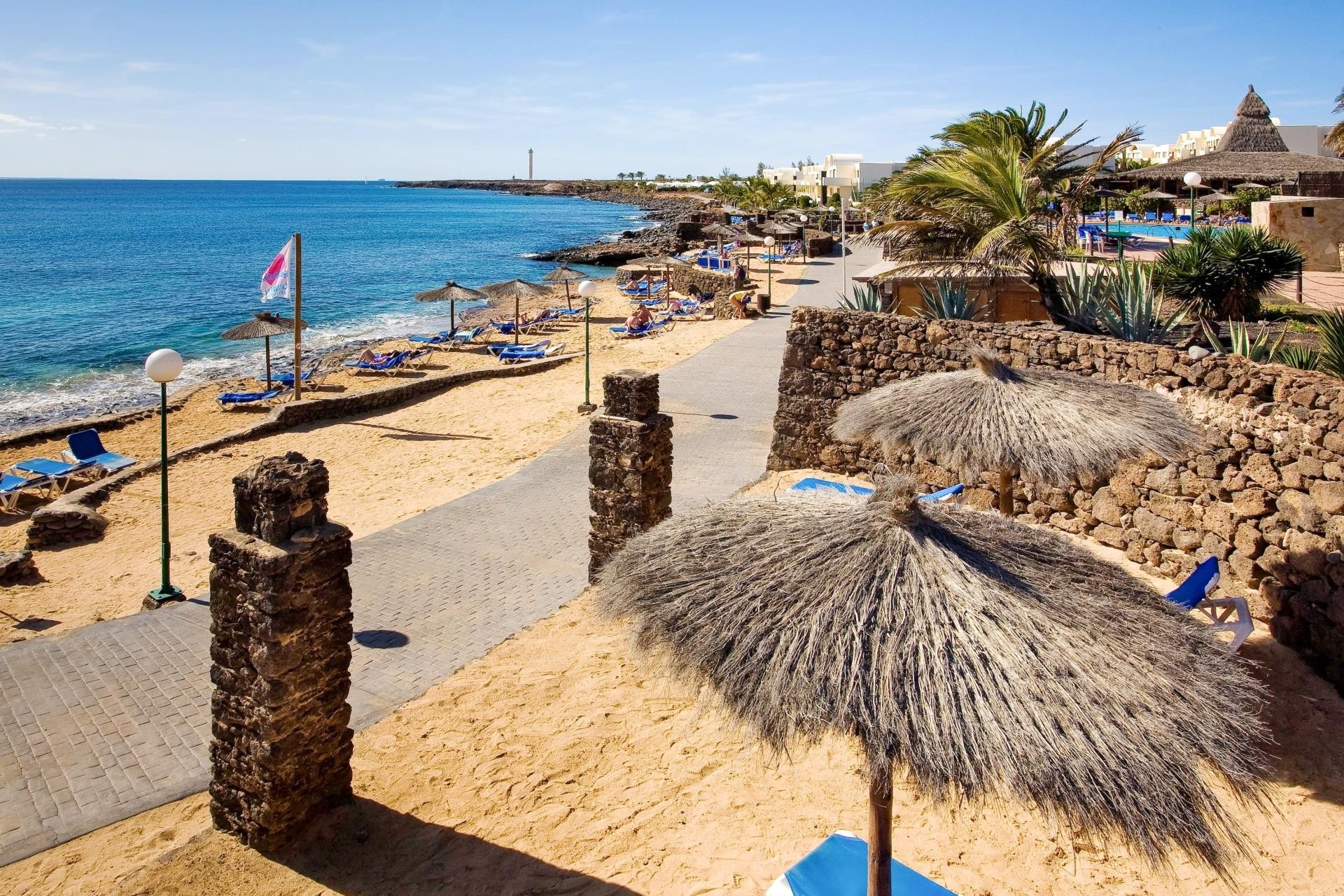 SBH Royal Mónica 16