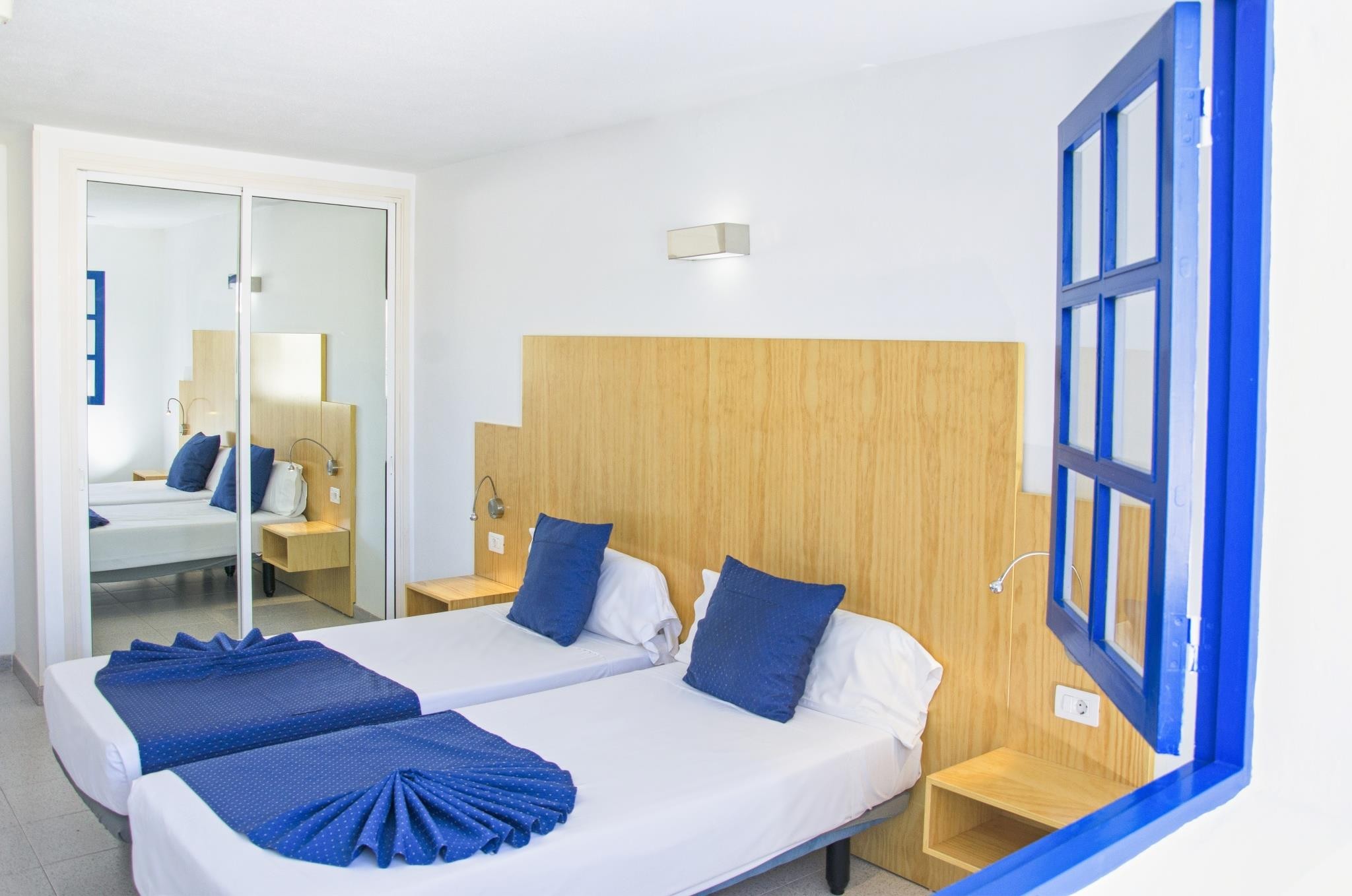 Ereza Los Hibiscos 17