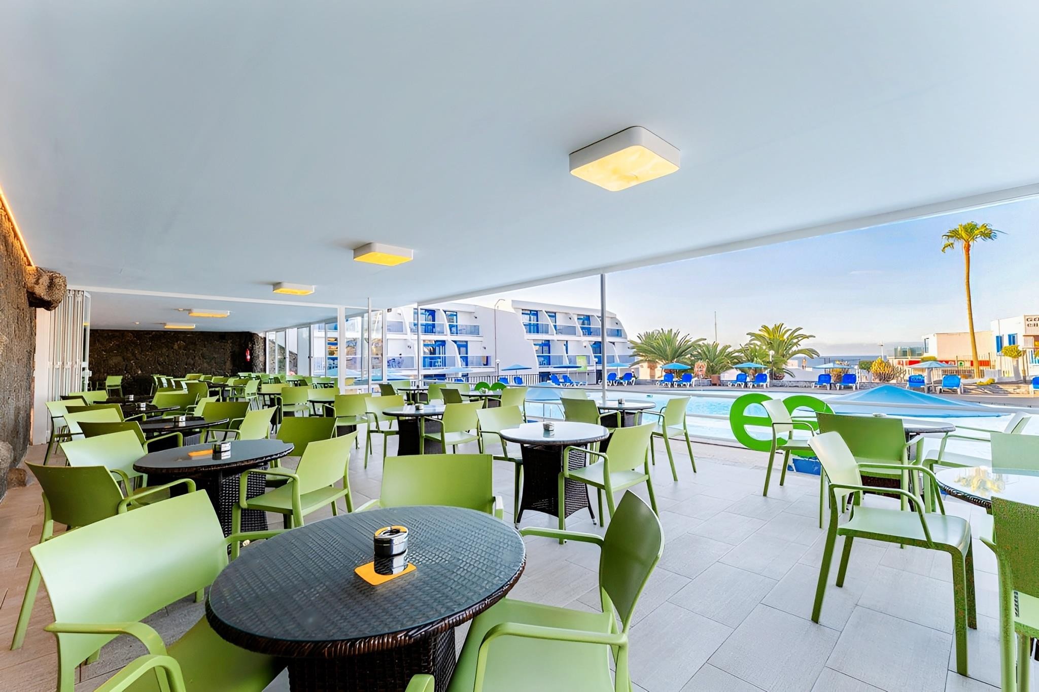 Ereza Los Hibiscos 8