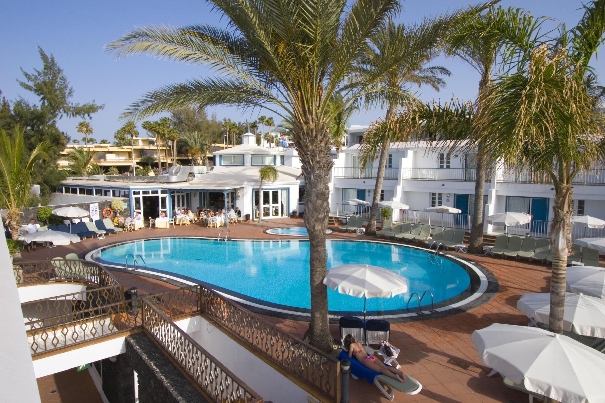 Plus Fariones Apartamentos