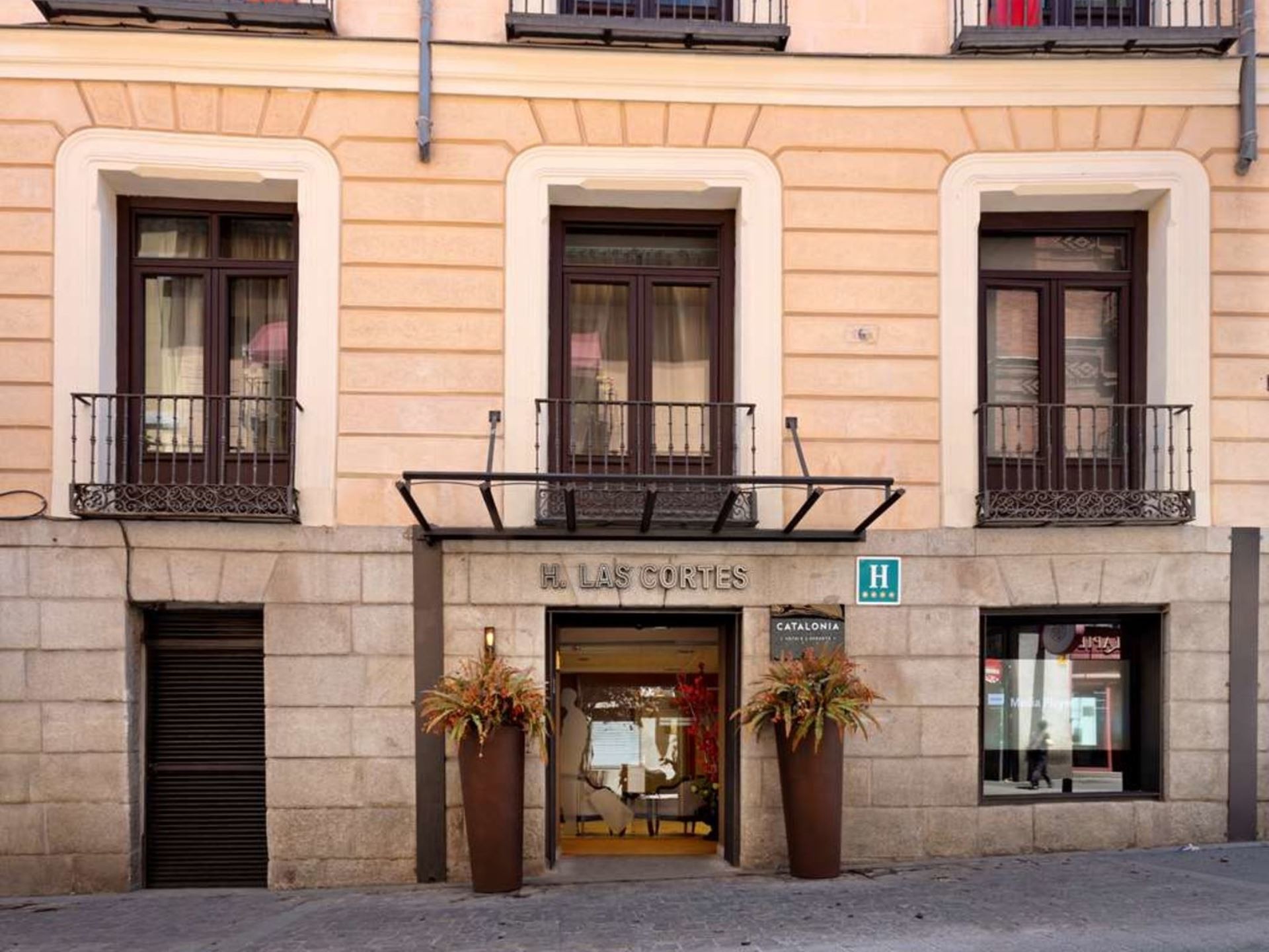 Catalonia Las Cortes 1