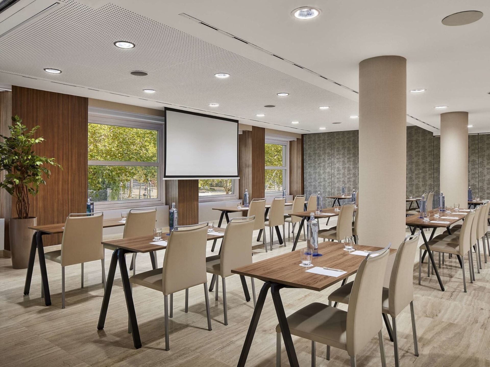 NH Madrid Nacional 6