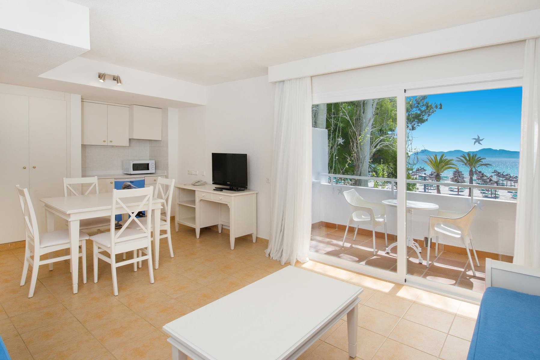 Iberostar Waves Ciudad Blanca 7