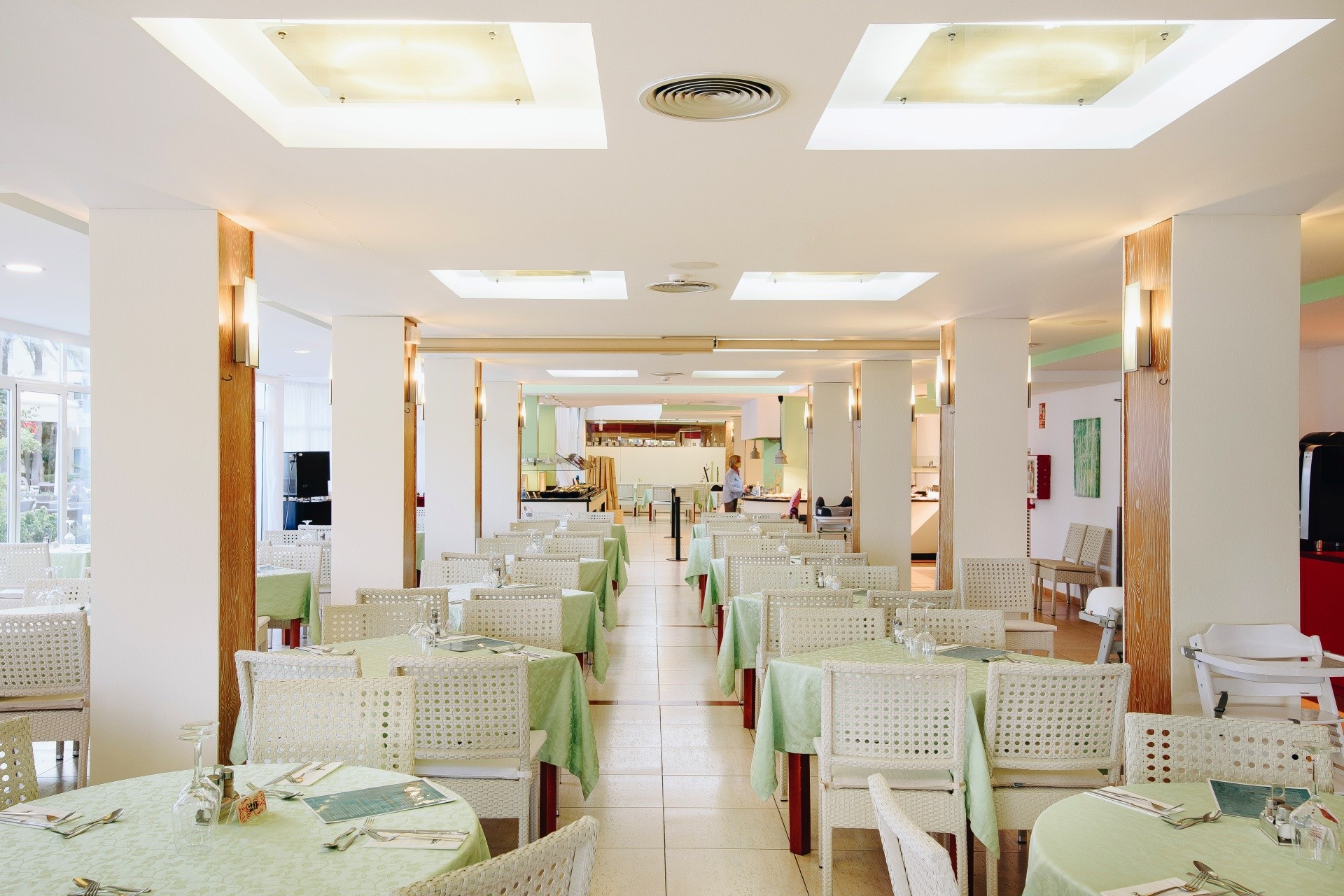 Ivory Playa Aparthotel 13