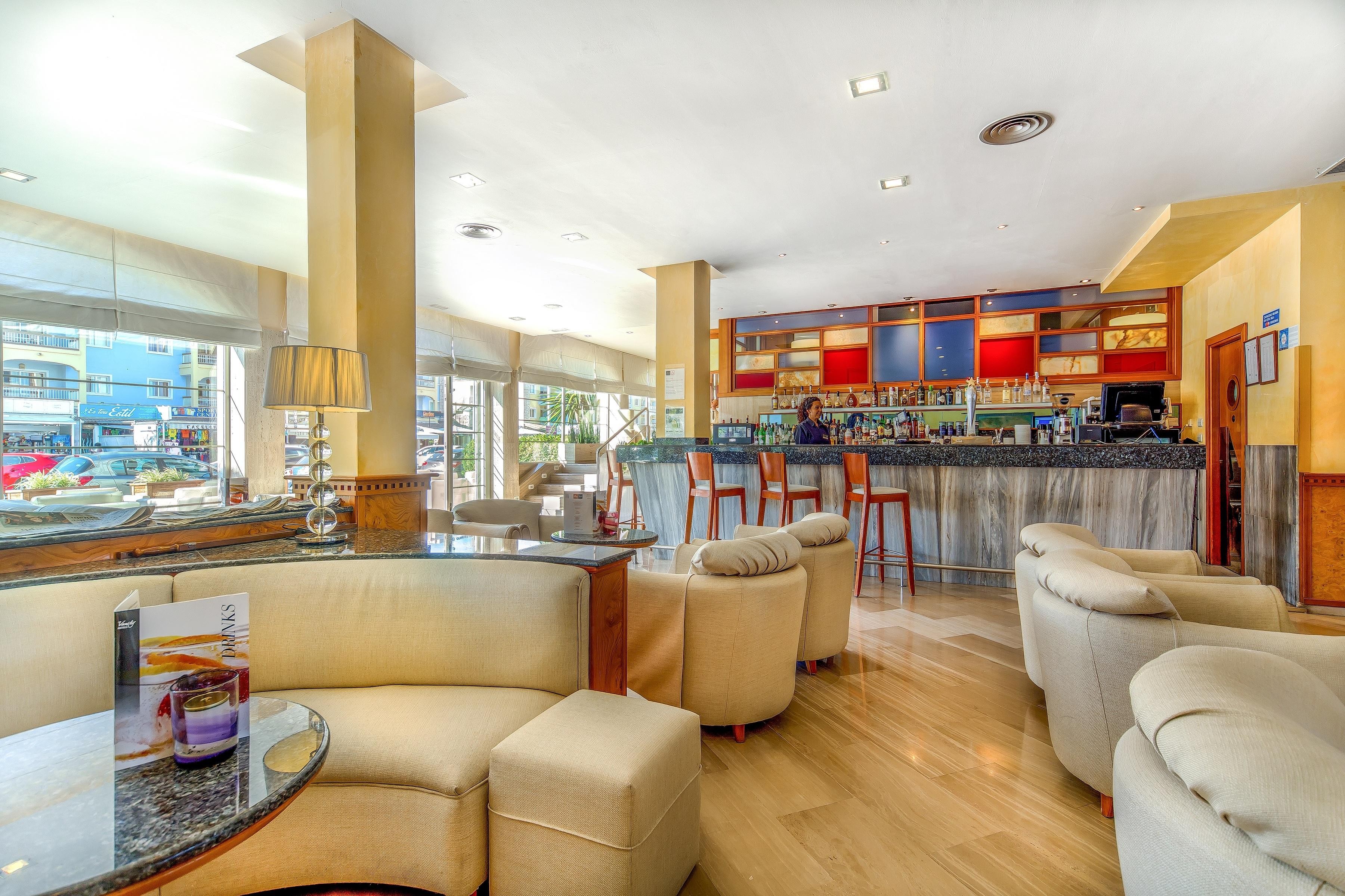 Vanity Hotel Golf - Adults Only 9