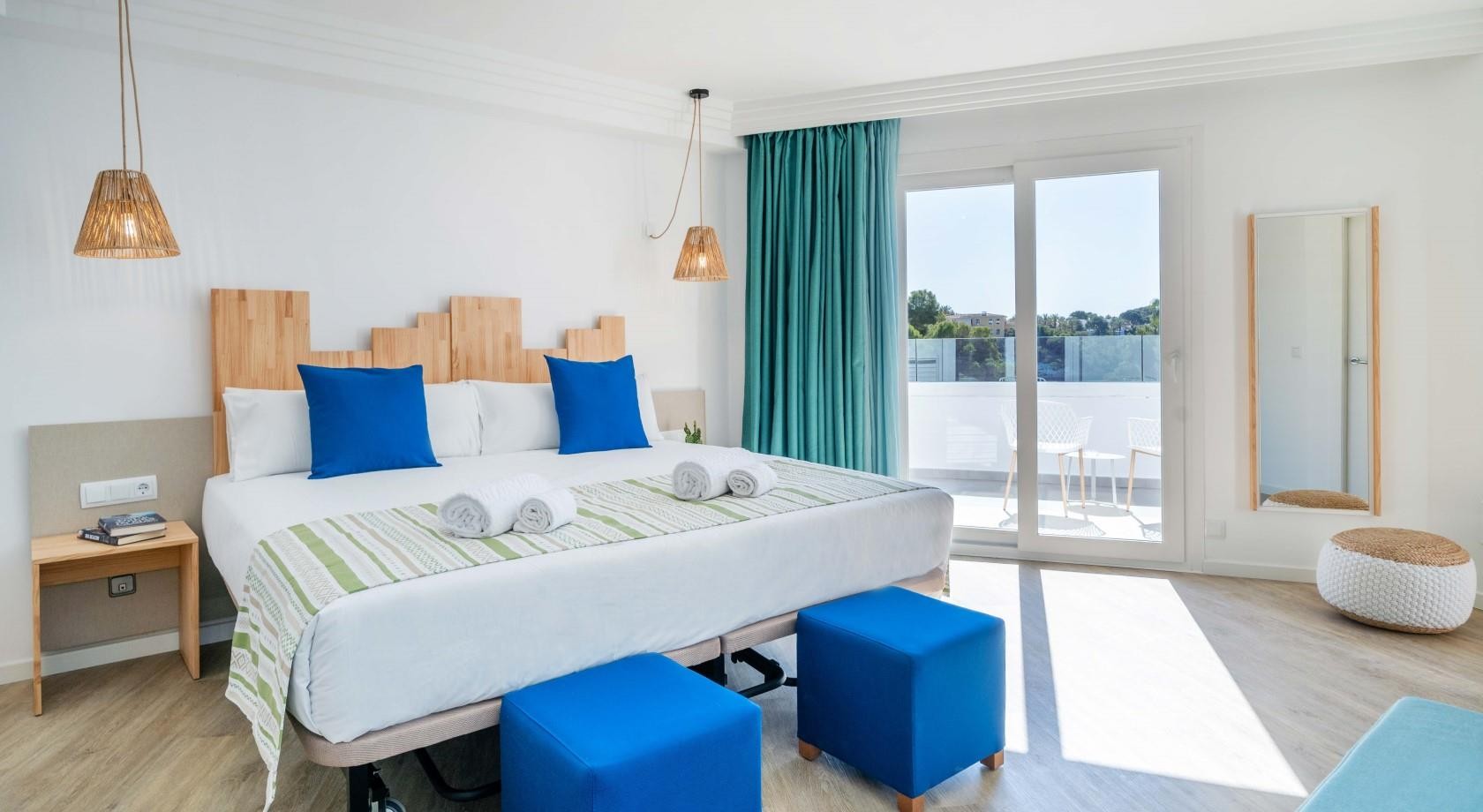 Marsenses Ferrera Blanca Adults Only 4