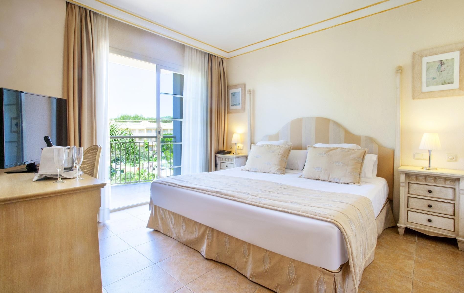 VIVA Cala Mesquida Suites & Spa Adults only