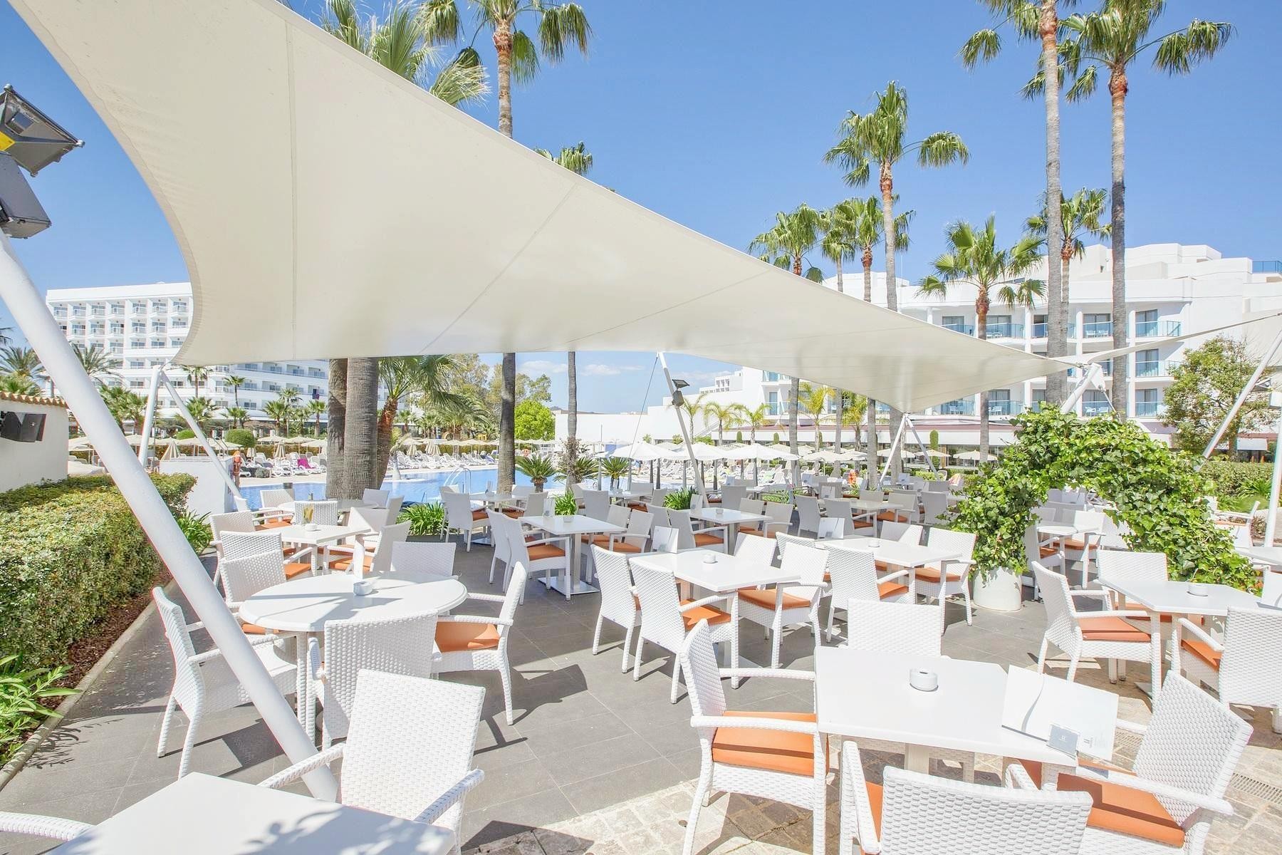 Hipotels Cala Millor Park 12