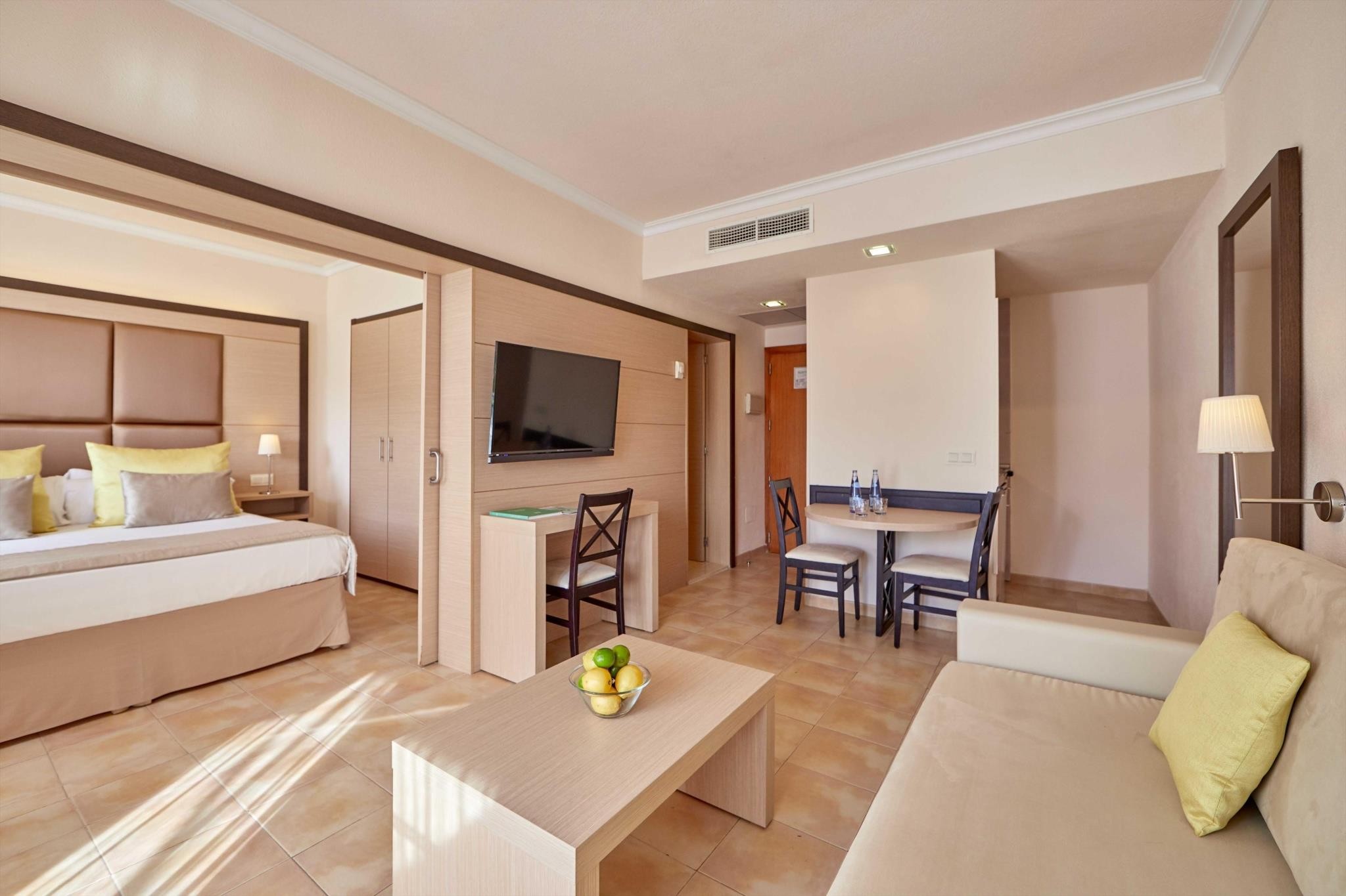 Zafiro Cala Mesquida 7