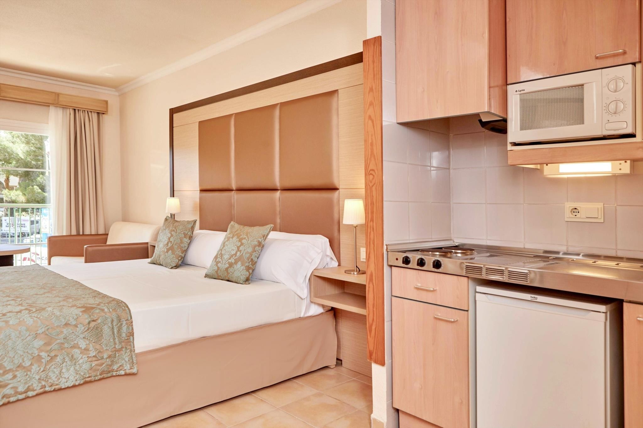 Zafiro Cala Mesquida 4