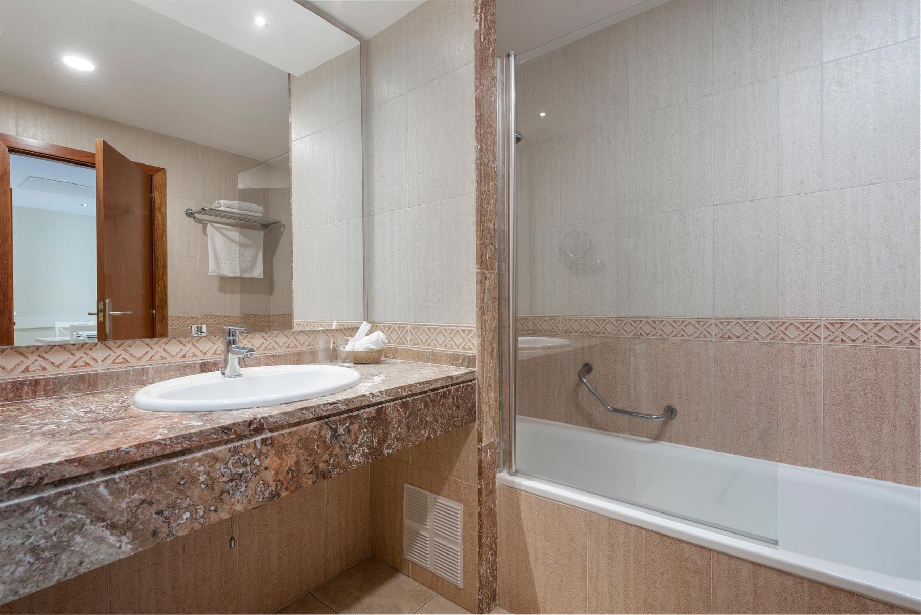 Aparthotel Can Picafort Palace 12