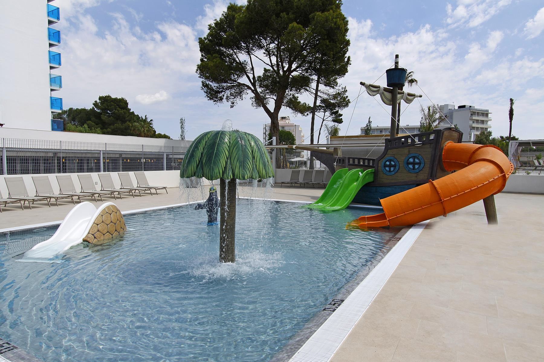 BG Tonga and Suites Tower Design Hotel