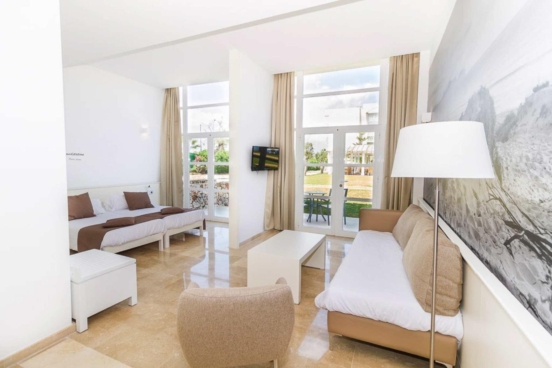 Zafiro Alzinar Mar 11