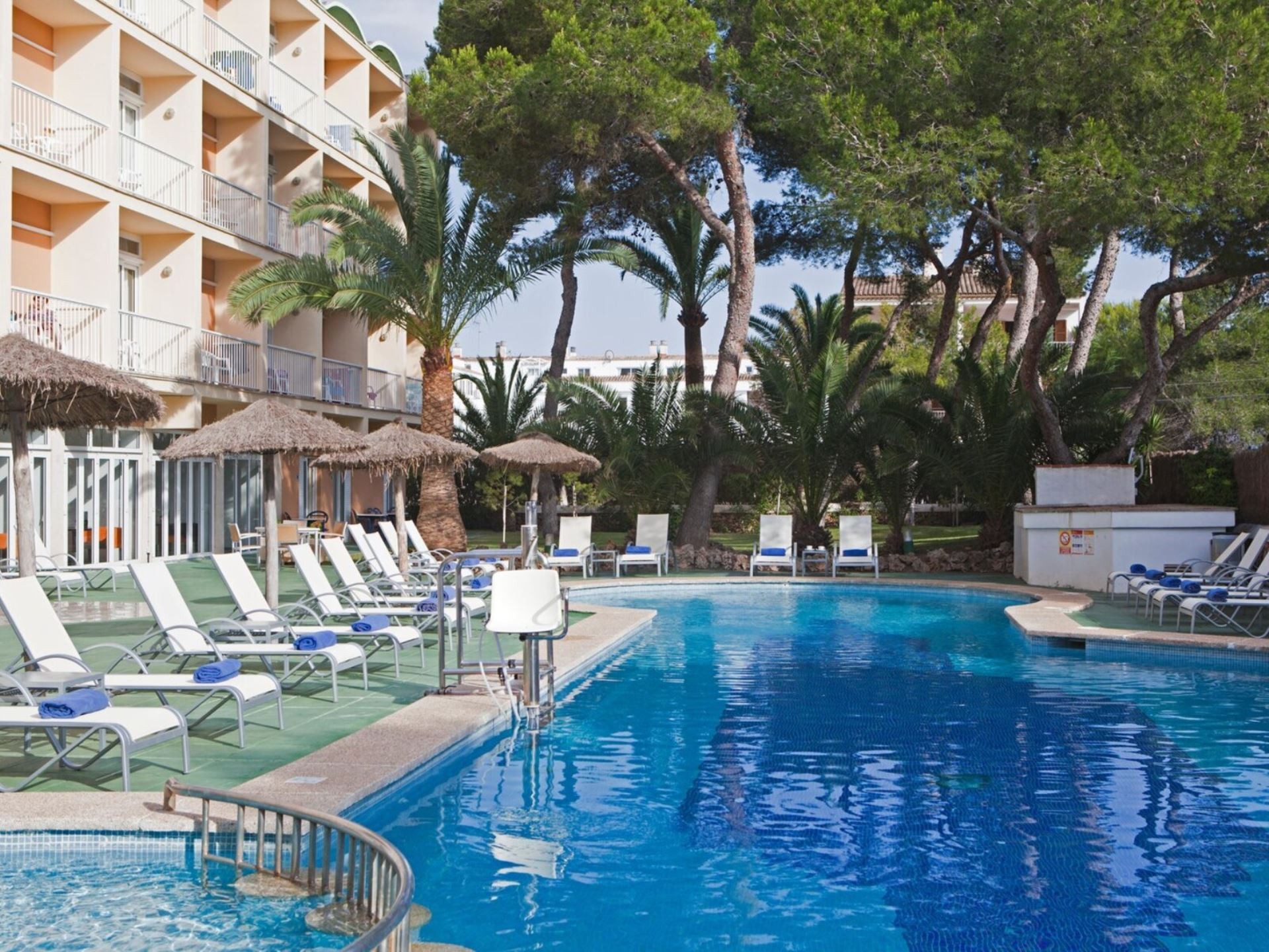 Isla de Cabrera Aparthotel