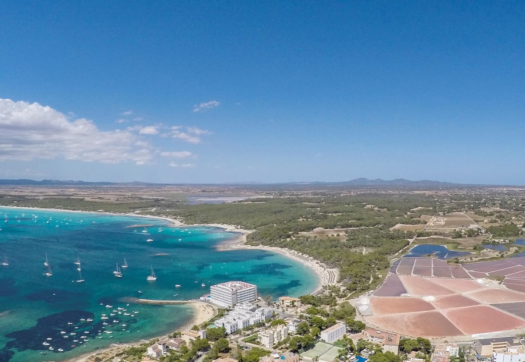 Marques Universal Hotel