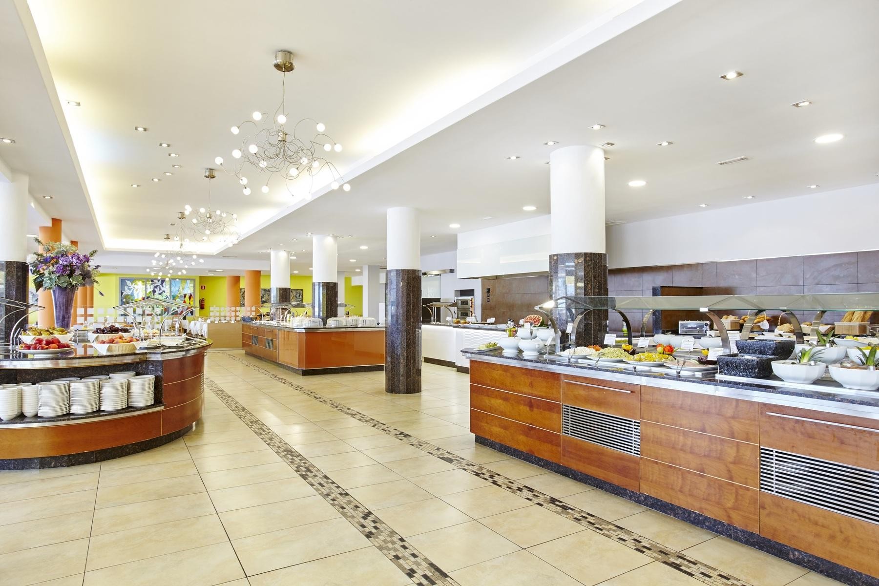 Romantica Universal Hotel  7