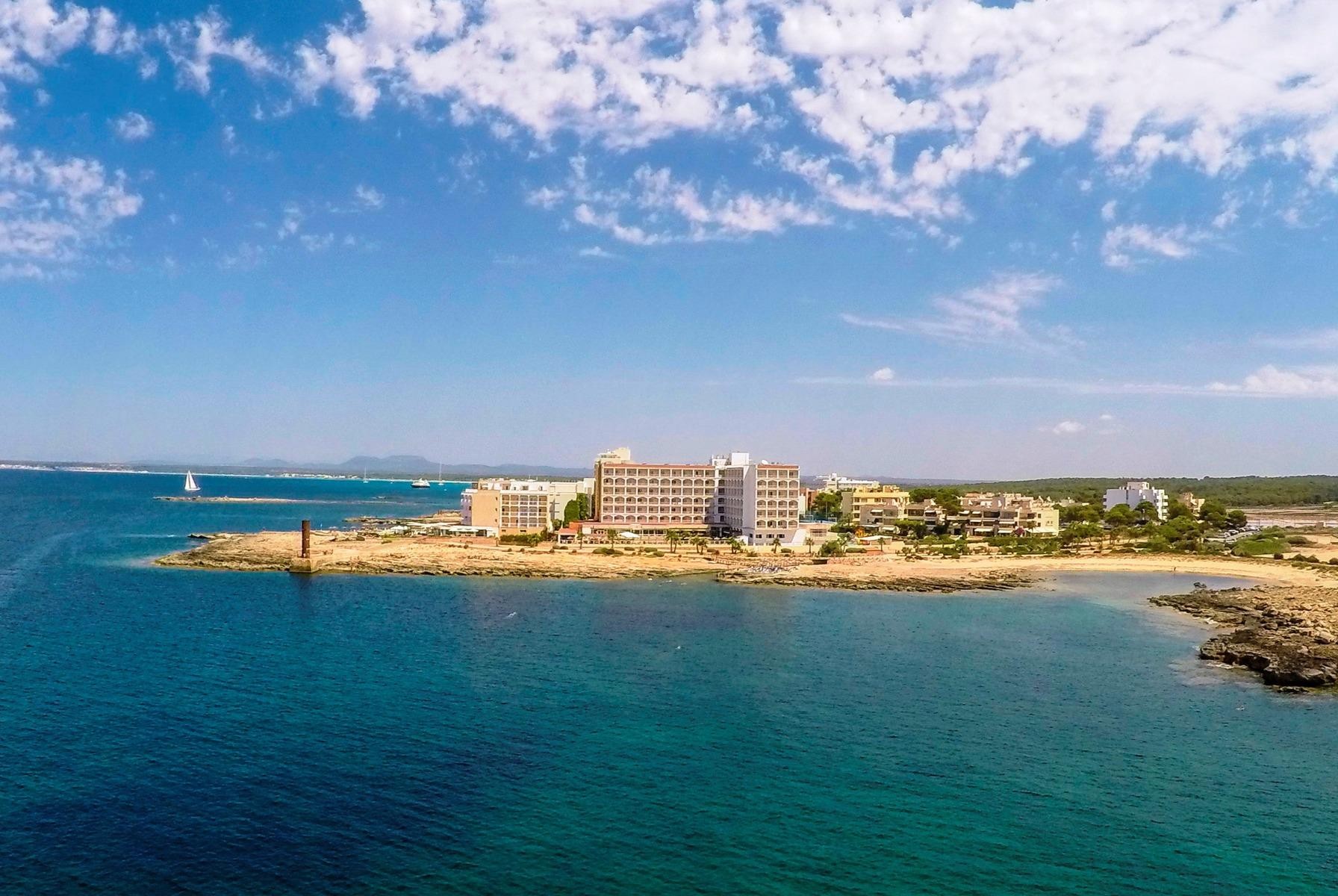 Romantica Universal Hotel  9