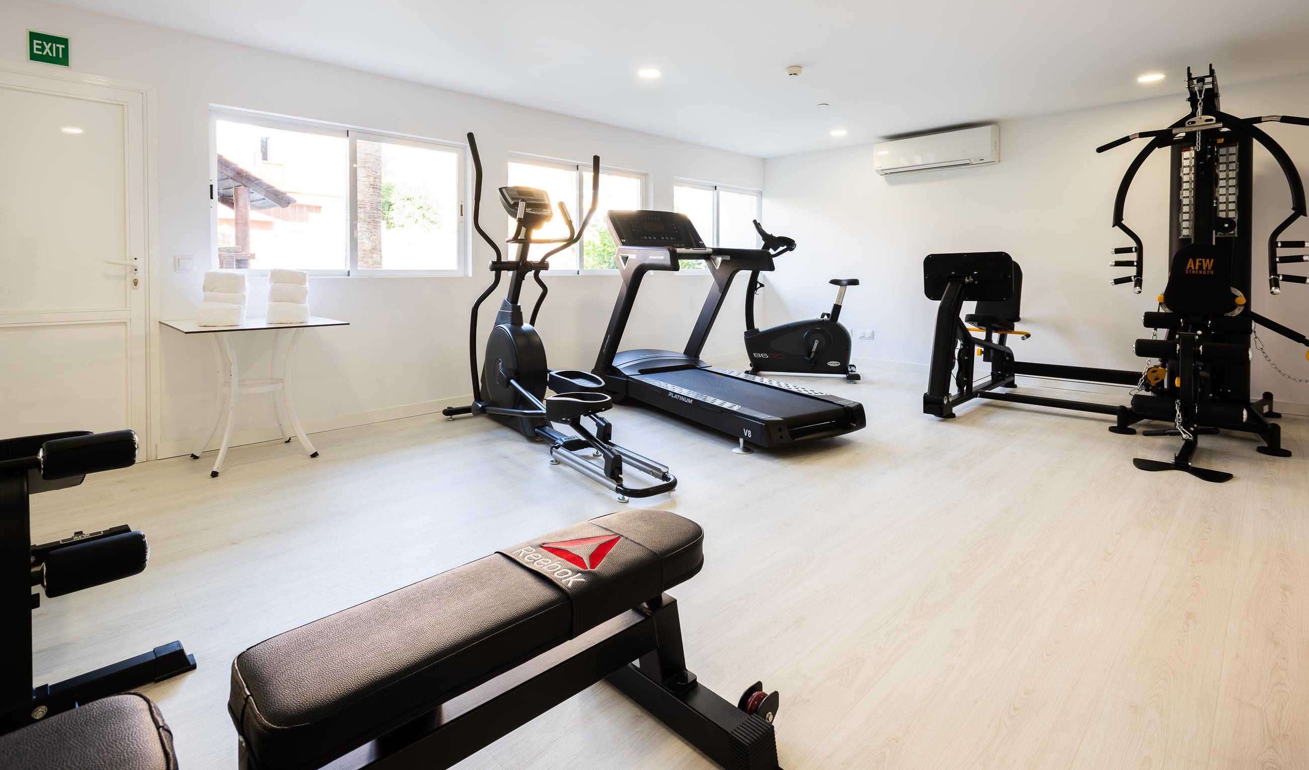 Globales Panamá - Only Adults 13