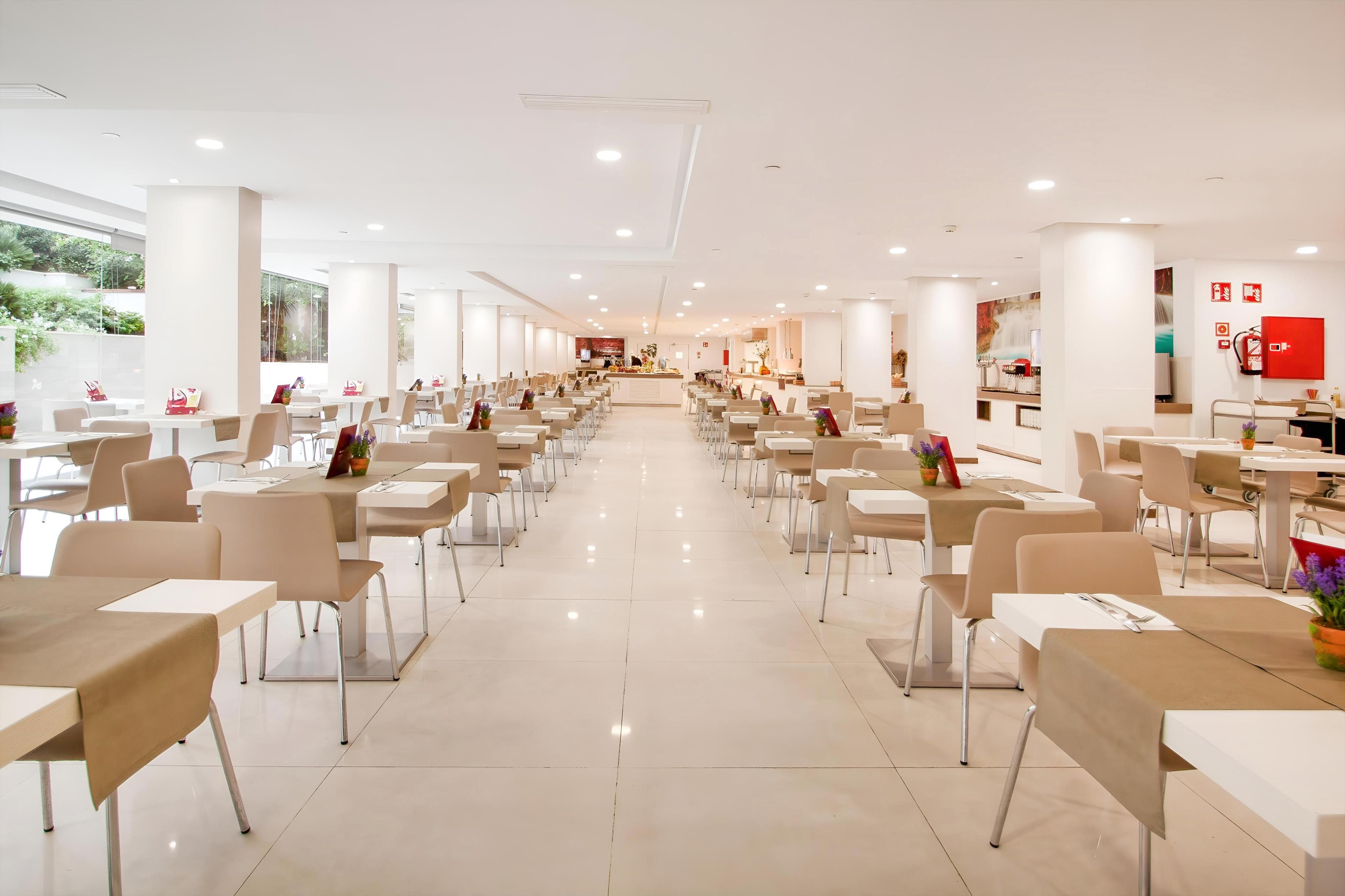 Globales Panamá - Only Adults 9