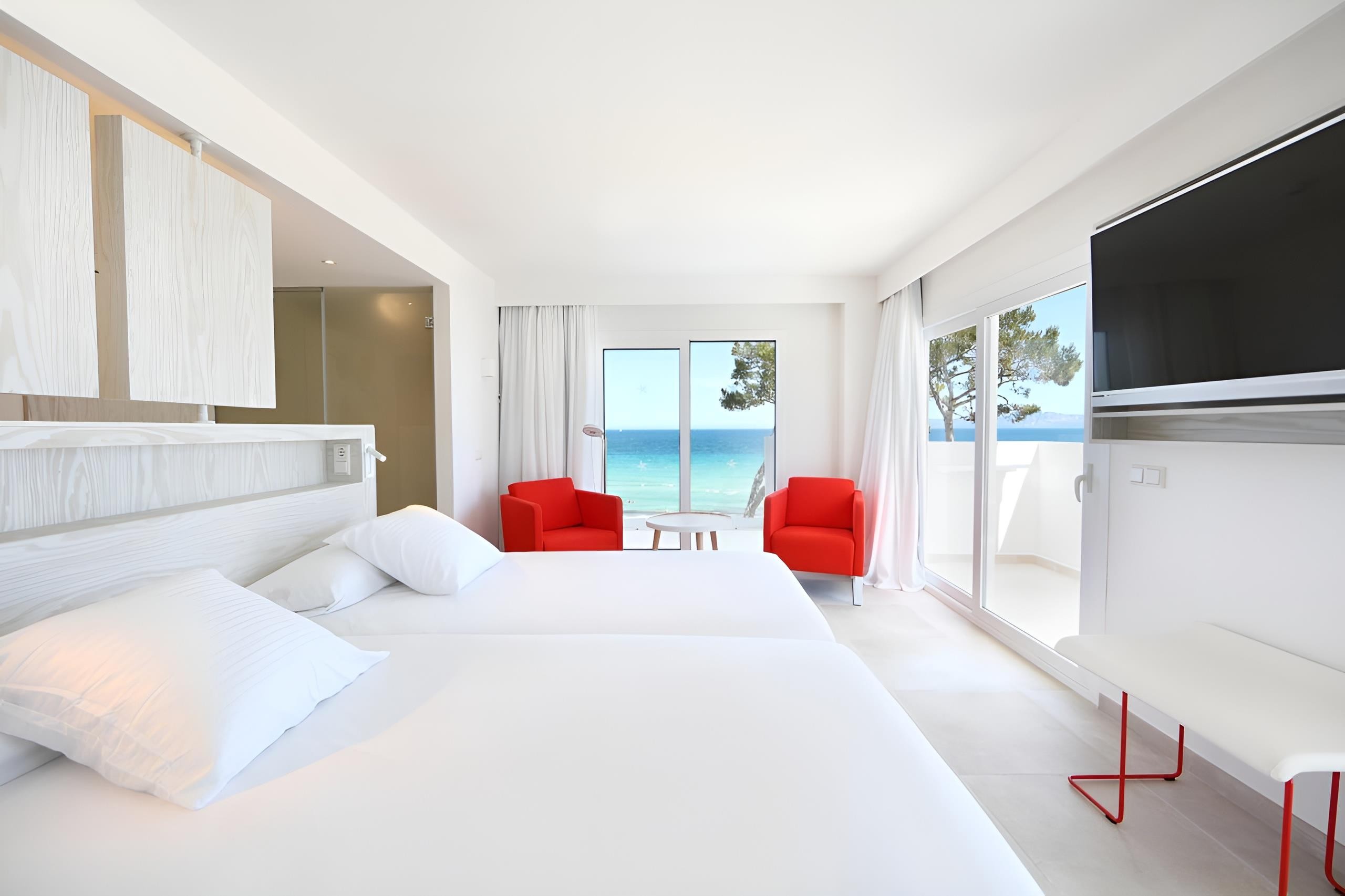 Iberostar Waves Alcudia Park 8