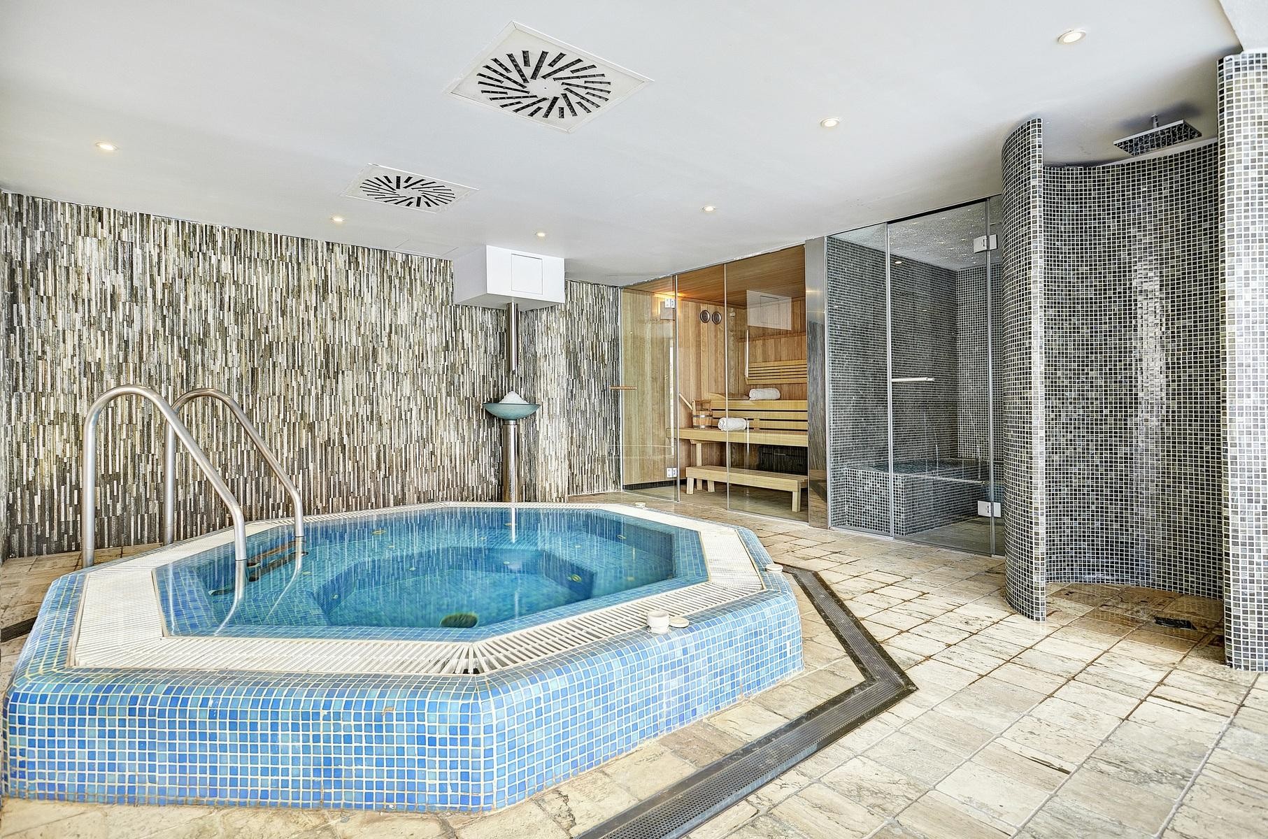 Grupotel Acapulco Playa Hotel 12