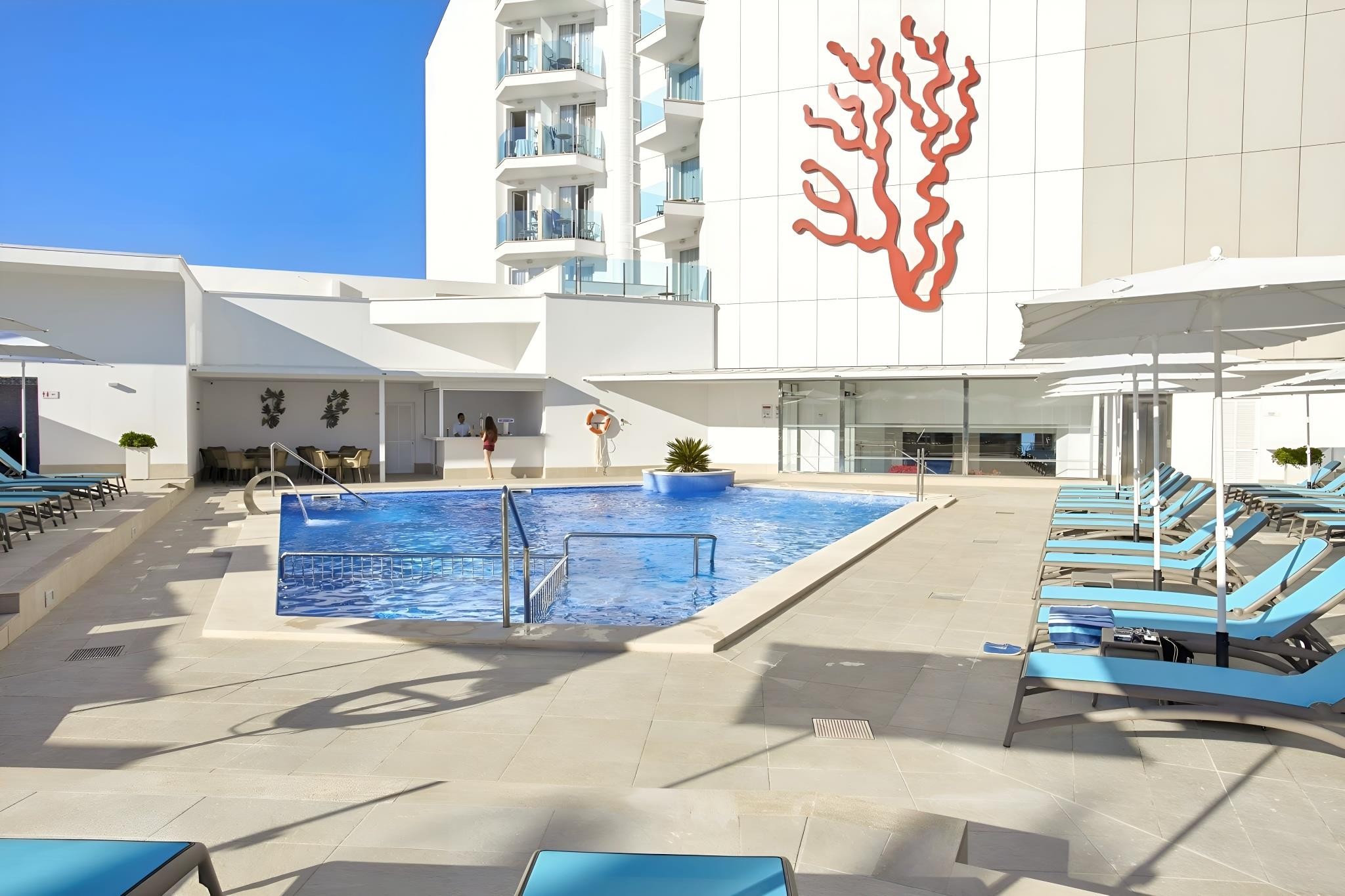 Perla Universal Hotel