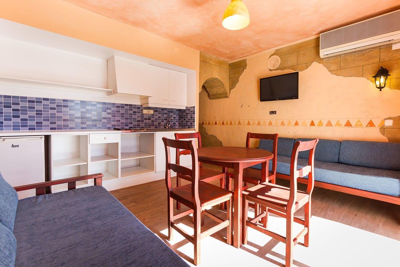 Pirates Village Apartments 10