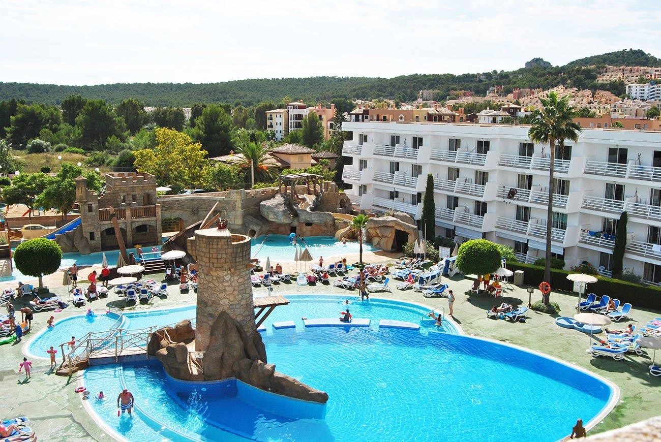 Pirates Village Apartments