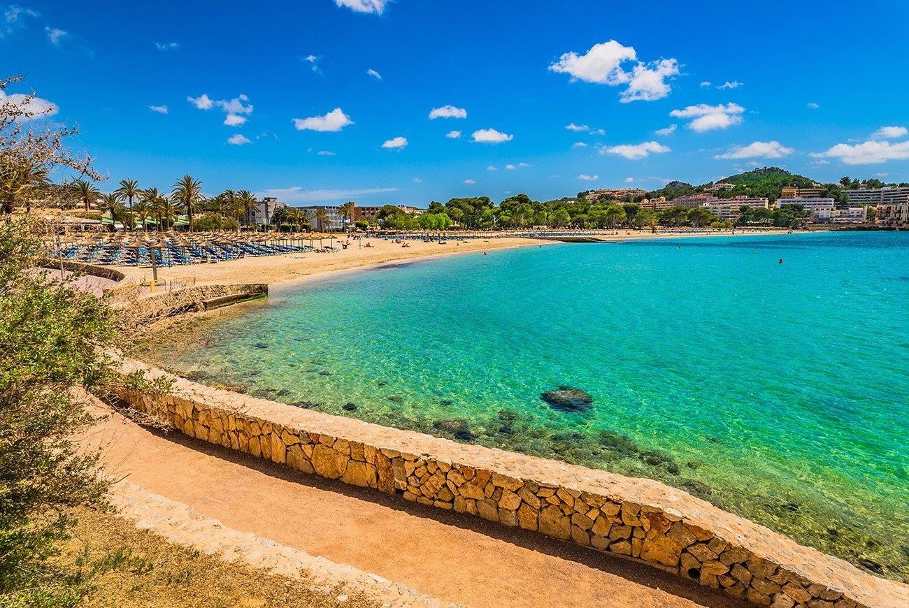 Pirates Village Apartments 7