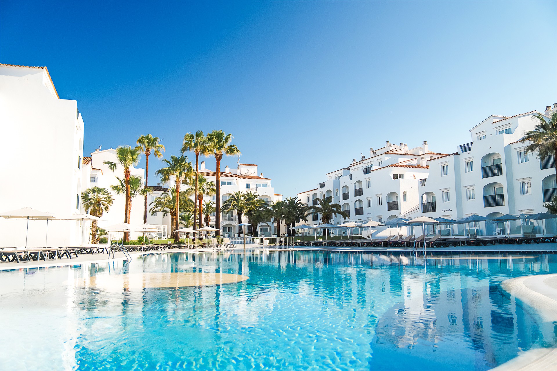 Fergus Style Carema Beach 16