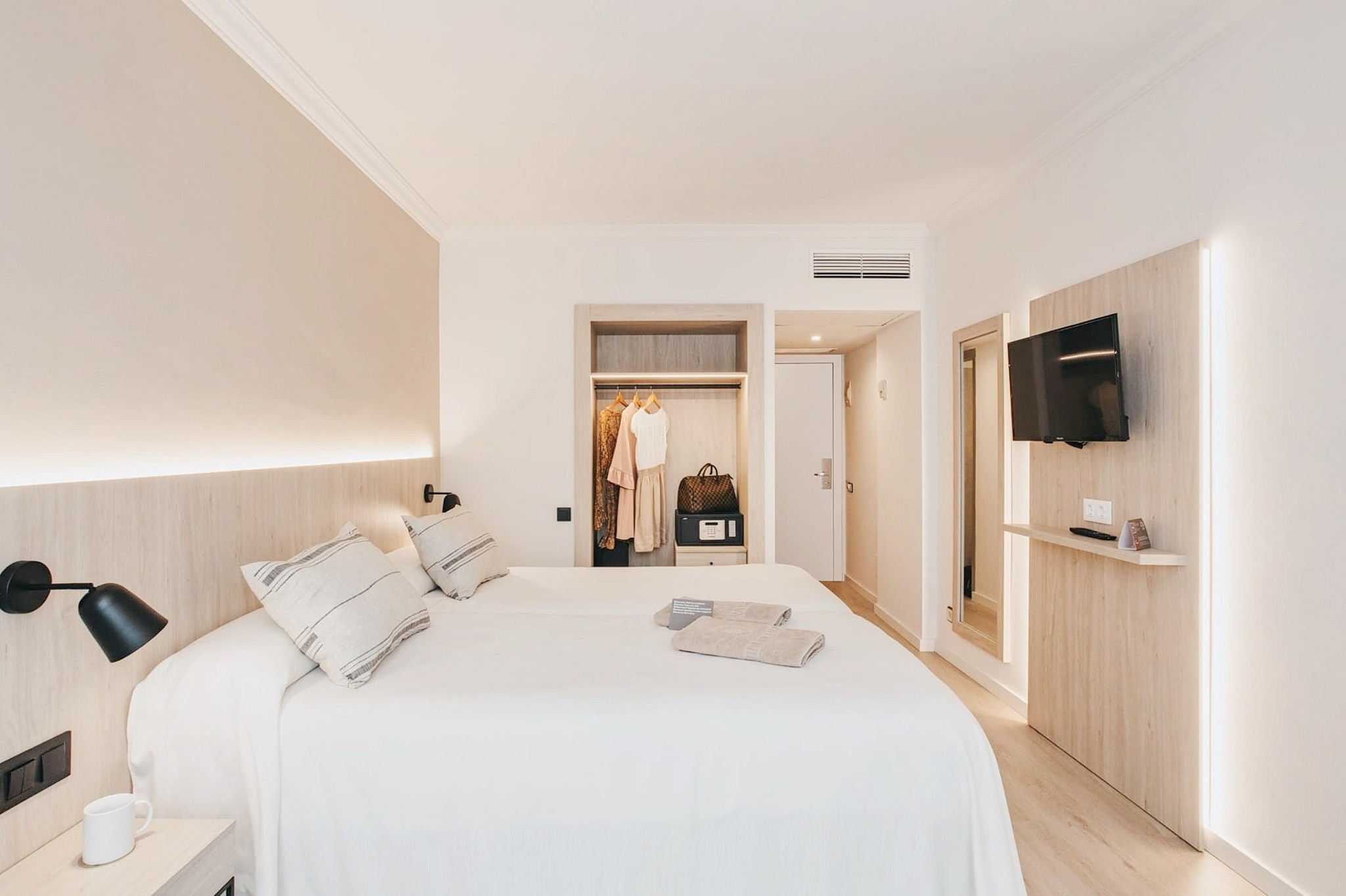 Minura Cala Galdana & Apartamentos D'Aljandar 6