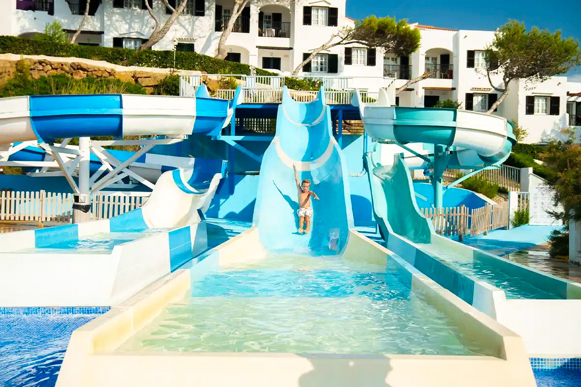 Fergus Club Carema Splash 13